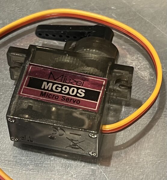 File:Miuzei MG90S Micro Servo.jpg