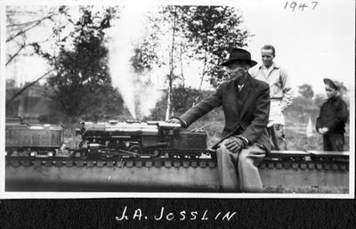 J.A. Josslin operating Harry Allin's B&A D1a 4-6-6T suburban tank locomotive - 1947.
